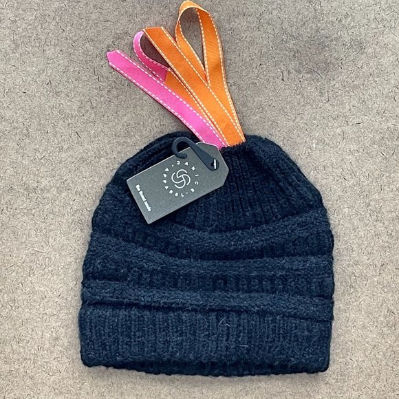 WOMENS PINK KNITTED PONYTAIL BEANIE - NWT - OSFA - Picture 7 of 7